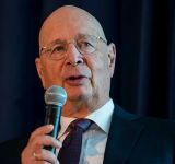 Qui a élu  Klaus Schwab ?